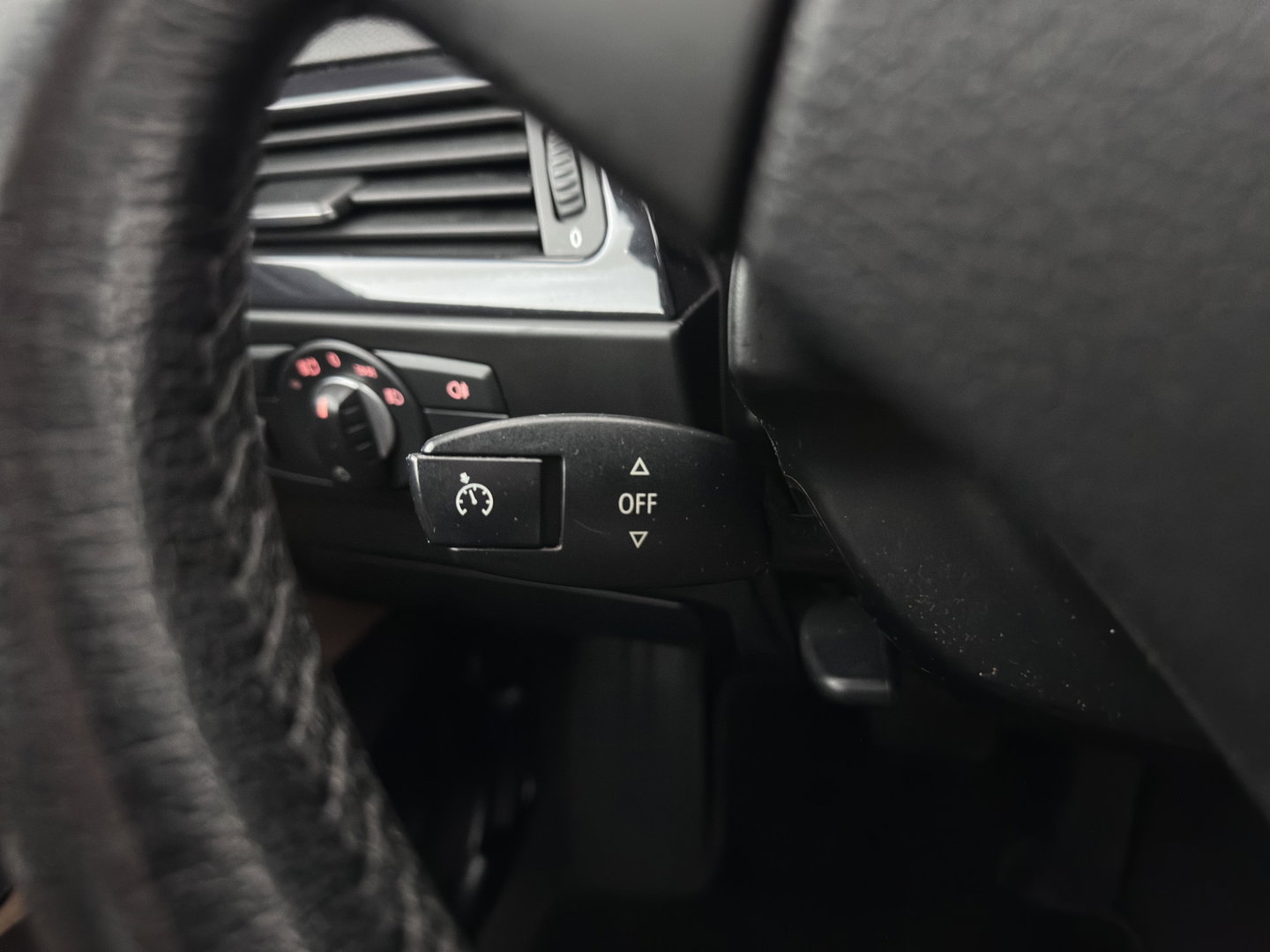 BMW 5 Serie Touring 520i Corporate Lease Business Line Edition I Aut. *LEATHER | COMFORT-SEATS | NAVI-FULLMAP | ECC | PDC | CRUISE | 17''ALU | TOWBAR*