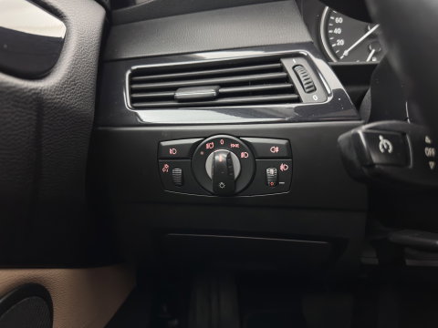 BMW 5 Serie Touring 520i Corporate Lease Business Line Edition I Aut. *LEATHER | COMFORT-SEATS | NAVI-FULLMAP | ECC | PDC | CRUISE | 17''ALU | TOWBAR*
