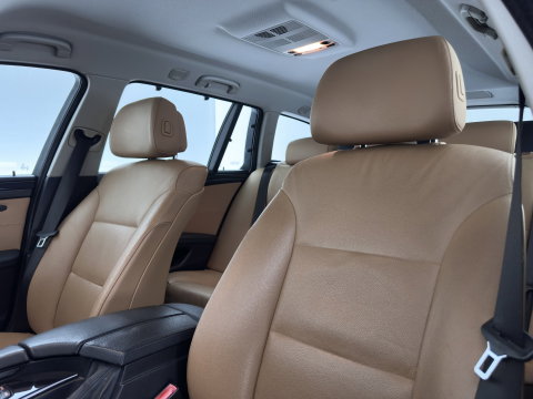 BMW 5 Serie Touring 520i Corporate Lease Business Line Edition I Aut. *LEATHER | COMFORT-SEATS | NAVI-FULLMAP | ECC | PDC | CRUISE | 17''ALU | TOWBAR*