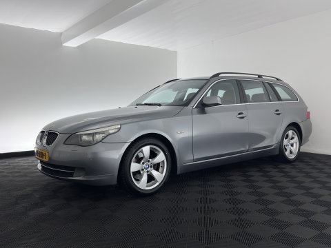 BMW 5 Serie Touring 520i Corporate Lease Business Line Edition I Aut. *LEATHER | COMFORT-SEATS | NAVI-FULLMAP | ECC | PDC | CRUISE | 17''ALU | TOWBAR*