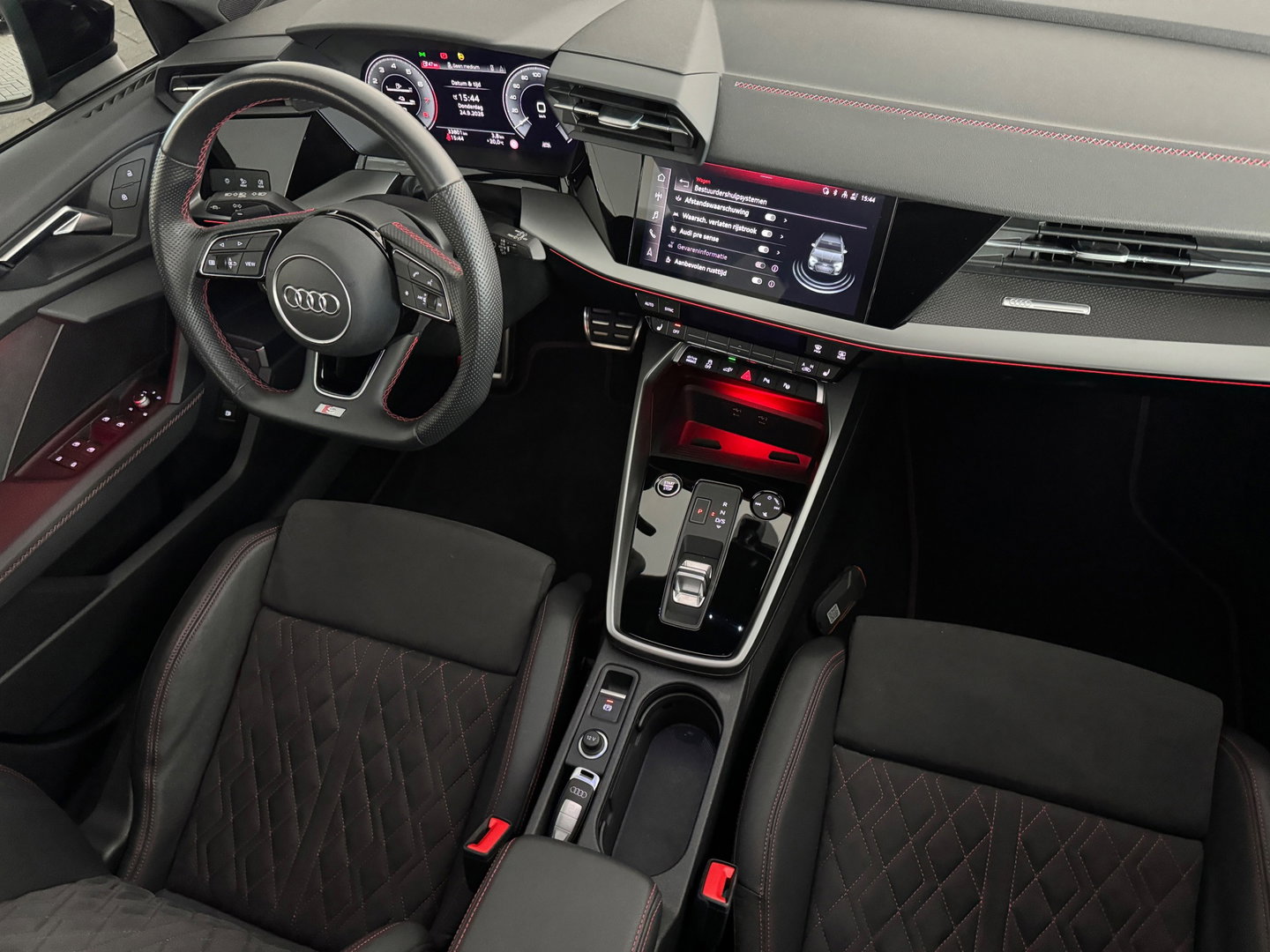 Audi A3 Sportback 45 TFSI e S Line Competition Pano|Massage|S3 Pack