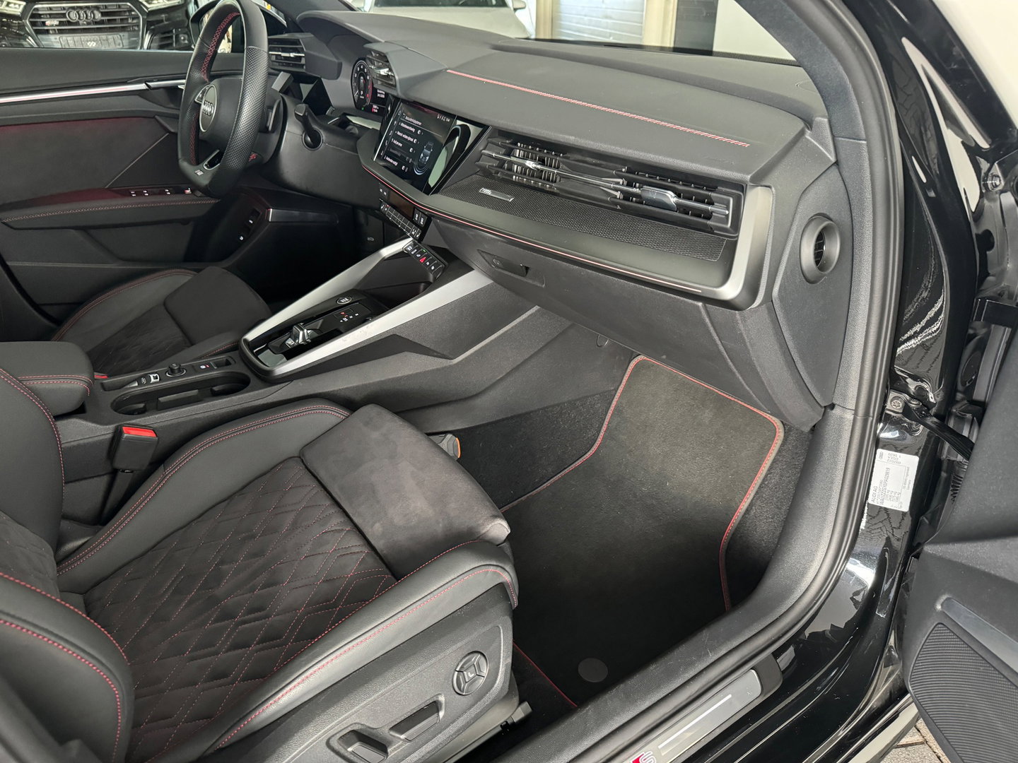 Audi A3 Sportback 45 TFSI e S Line Competition Pano|Massage|S3 Pack