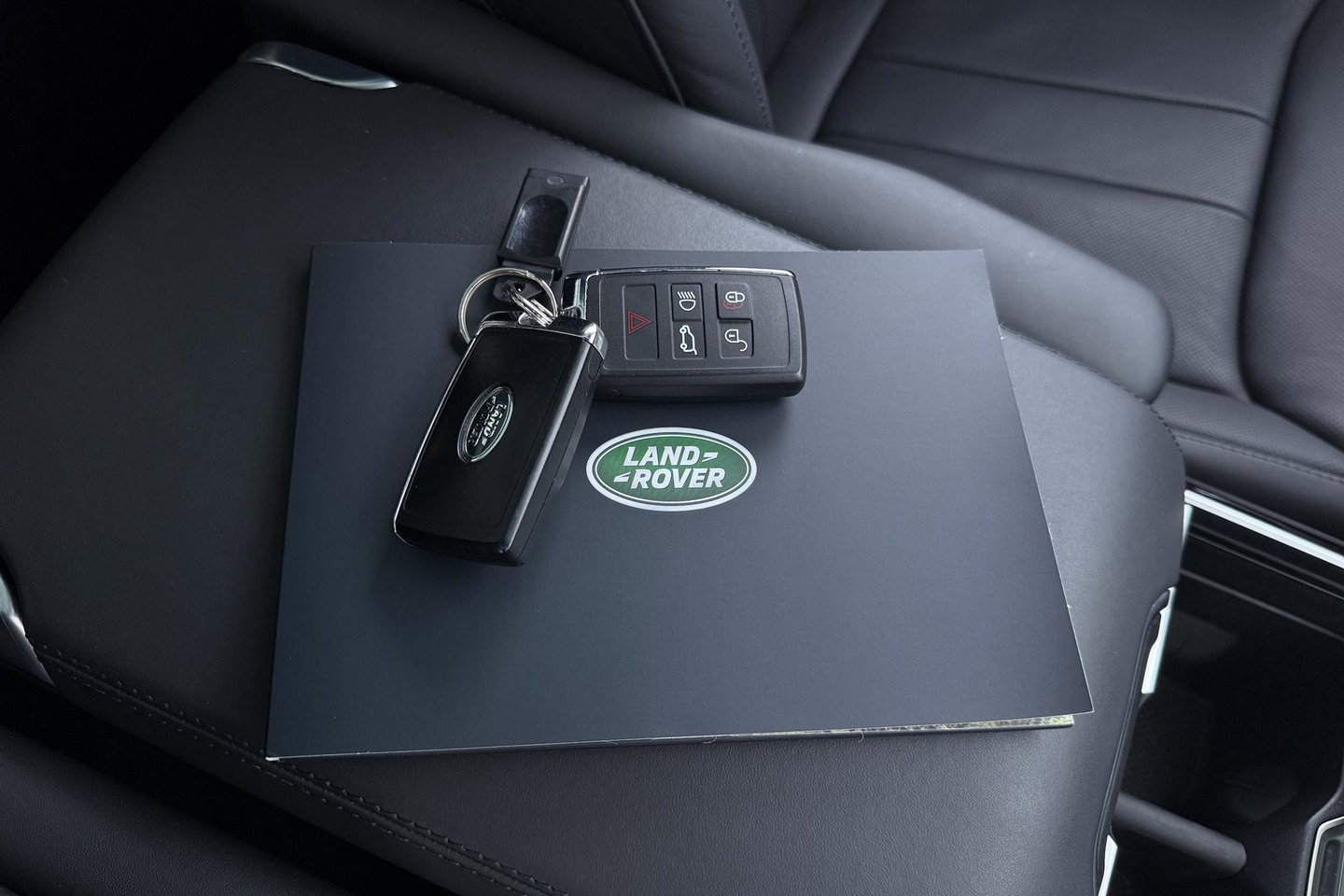 Land Rover Range Rover 3.0 P550e Autobiography | Rear Seat Entertainment | Meridian Signature | 23 Inch | ClearSight | Luchtvering | Massage
