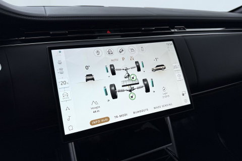 Land Rover Range Rover 3.0 P550e Autobiography | Rear Seat Entertainment | Meridian Signature | 23 Inch | ClearSight | Luchtvering | Massage