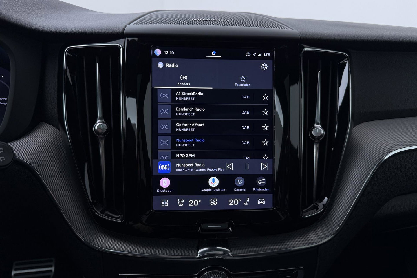 Volvo XC60 T6 R-Design | Luchtvering | Harman/Kardon | Panoramadak | 360° Camera | Head-Up | Stoel+Stuurverwarming | 21 Inch | ACC
