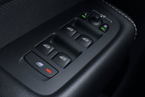 Volvo XC60 T6 R-Design | Luchtvering | Harman/Kardon | Panoramadak | 360° Camera | Head-Up | Stoel+Stuurverwarming | 21 Inch | ACC