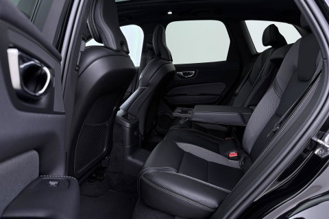 Volvo XC60 T6 R-Design | Luchtvering | Harman/Kardon | Panoramadak | 360° Camera | Head-Up | Stoel+Stuurverwarming | 21 Inch | ACC