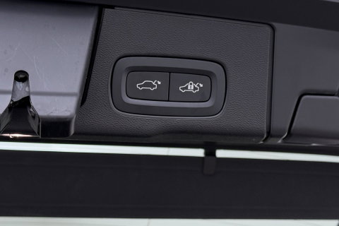Volvo XC60 T6 R-Design | Luchtvering | Harman/Kardon | Panoramadak | 360° Camera | Head-Up | Stoel+Stuurverwarming | 21 Inch | ACC