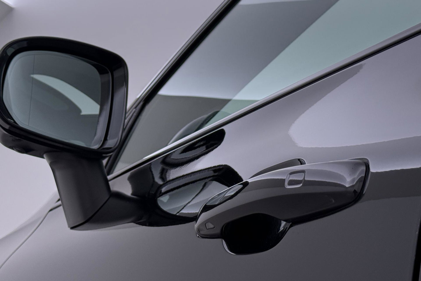 Volvo XC60 T6 R-Design | Luchtvering | Harman/Kardon | Panoramadak | 360° Camera | Head-Up | Stoel+Stuurverwarming | 21 Inch | ACC