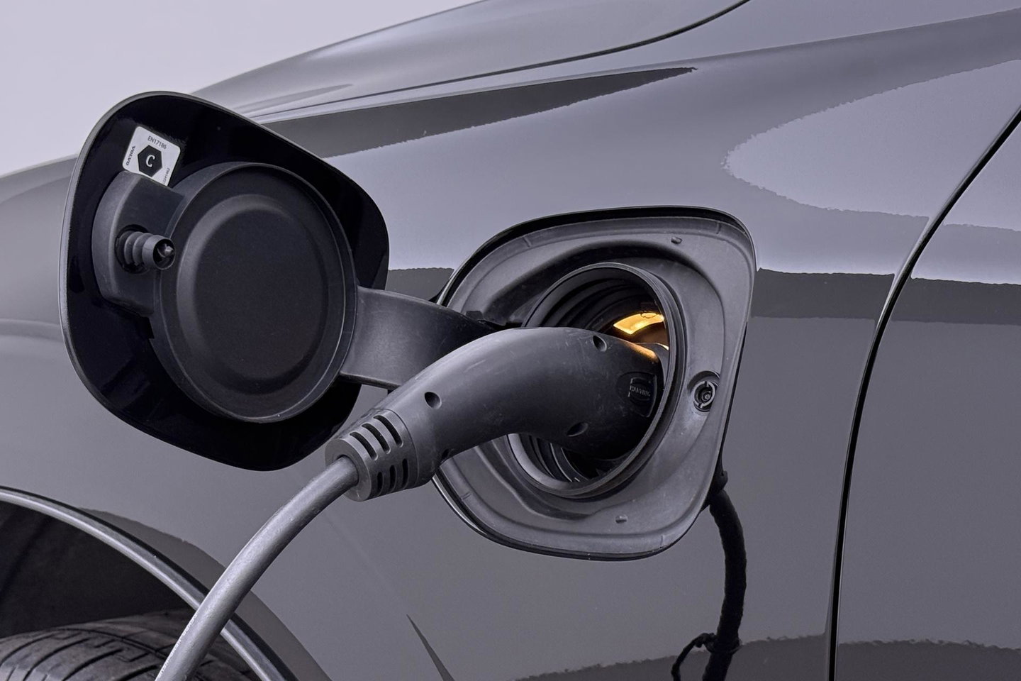 Volvo XC60 T6 R-Design | Luchtvering | Harman/Kardon | Panoramadak | 360° Camera | Head-Up | Stoel+Stuurverwarming | 21 Inch | ACC