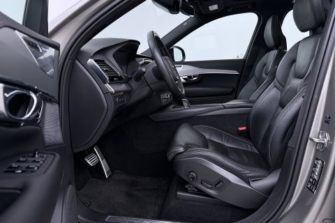 Volvo XC90 T8 Recharge R-Design | Luchtvering | B&W | Panoramadak | Stoelventilatie+Massage | 360° Camera | Head-up | Trekhaak