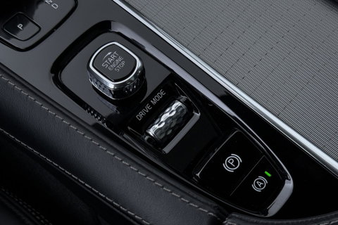 Volvo XC90 T8 Recharge R-Design | Luchtvering | B&W | Panoramadak | Stoelventilatie+Massage | 360° Camera | Head-up | Trekhaak