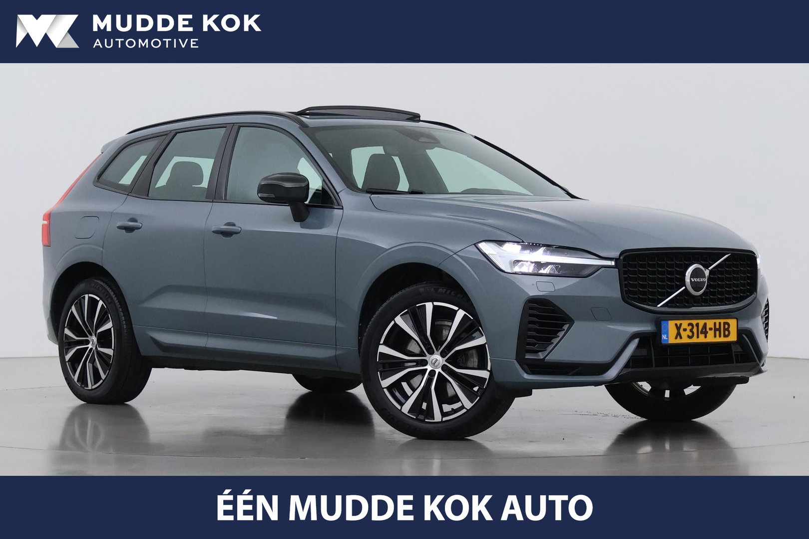 Volvo XC60 T6 Plus Dark | Long Range | Panoramadak | Trekhaak | Camera | BLIS | Keyless | Memory