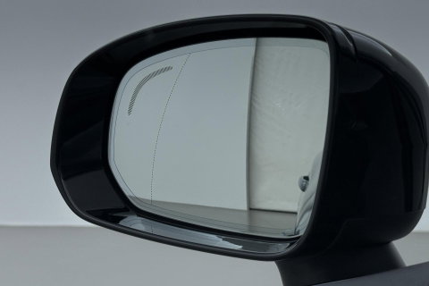 Volvo XC60 T6 Plus Dark | Long Range | Panoramadak | Trekhaak | Camera | BLIS | Keyless | Memory