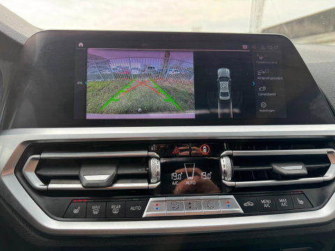 BMW 3-serie 330e High Executive M Pakket Dakje Leder Trekhaak HeadUp