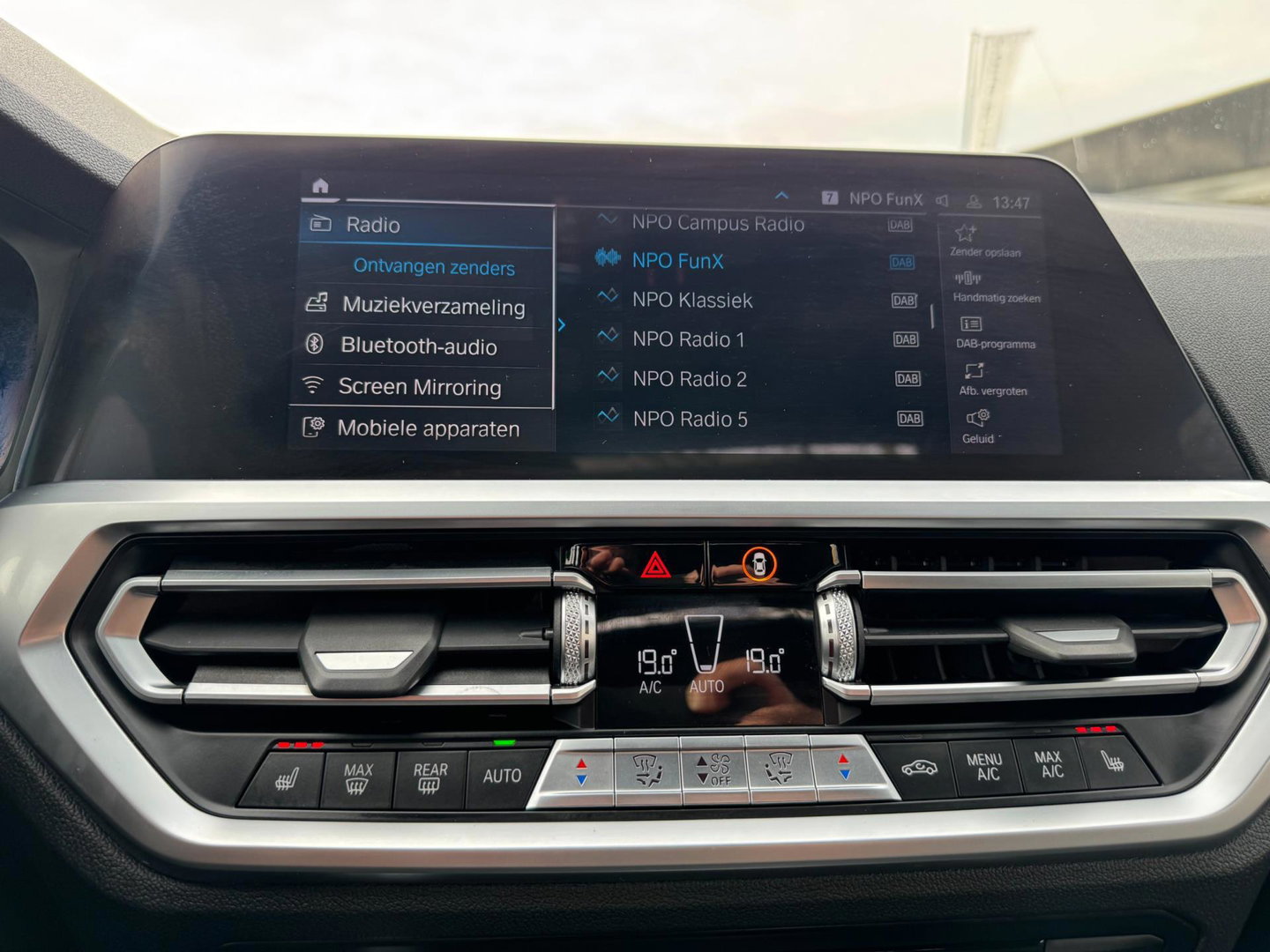 BMW 3-serie 330e High Executive M Pakket Dakje Leder Trekhaak HeadUp