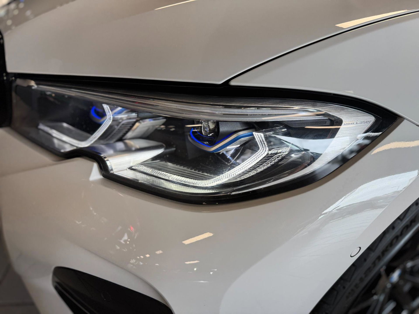 BMW 3-serie 330e High Executive M Pakket Dakje Leder Trekhaak HeadUp