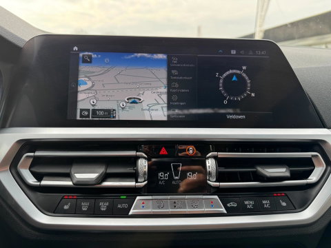 BMW 3-serie 330e High Executive M Pakket Dakje Leder Trekhaak HeadUp