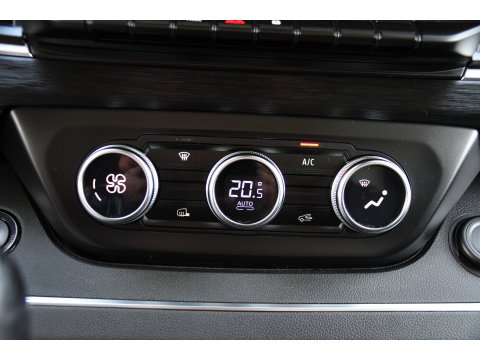 Renault Trafic 2.0 dCi 150 T29 L1H1 PB Edition Camer, Cruise, Carplay, LED, 2 x Schuifdeur, Automaat, Sensoren, CLIMA, Multimedia, 150pk, Keyless, Uniek!