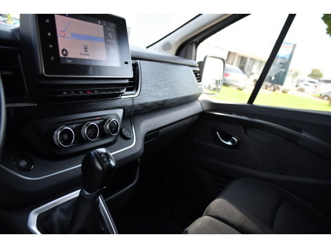 Renault Trafic 2.0 dCi 150 T29 L1H1 PB Edition Camer, Cruise, Carplay, LED, 2 x Schuifdeur, Automaat, Sensoren, CLIMA, Multimedia, 150pk, Keyless, Uniek!