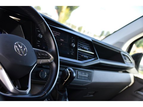 Volkswagen Transporter 2.0 TDI L2H1 Bulli Virtual, Adaptieve Cruise, Camera, Carplay, LED, 150pk, Stoelverwarming, Multimedia, Sensoren, Trekhaak, Uniek!