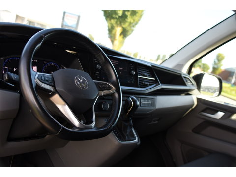 Volkswagen Transporter 2.0 TDI L2H1 Bulli Virtual, Adaptieve Cruise, Camera, Carplay, LED, 150pk, Stoelverwarming, Multimedia, Sensoren, Trekhaak, Uniek!