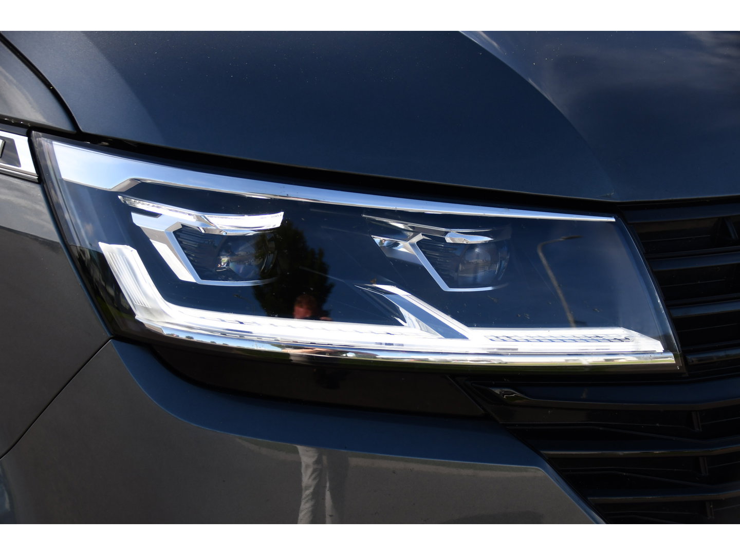 Volkswagen Transporter 2.0 TDI L2H1 Bulli Virtual, Adaptieve Cruise, Camera, Carplay, LED, 150pk, Stoelverwarming, Multimedia, Sensoren, Trekhaak, Uniek!