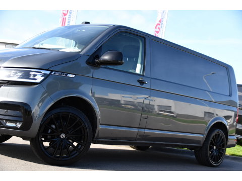 Volkswagen Transporter 2.0 TDI L2H1 Bulli Virtual, Adaptieve Cruise, Camera, Carplay, LED, 150pk, Stoelverwarming, Multimedia, Sensoren, Trekhaak, Uniek!