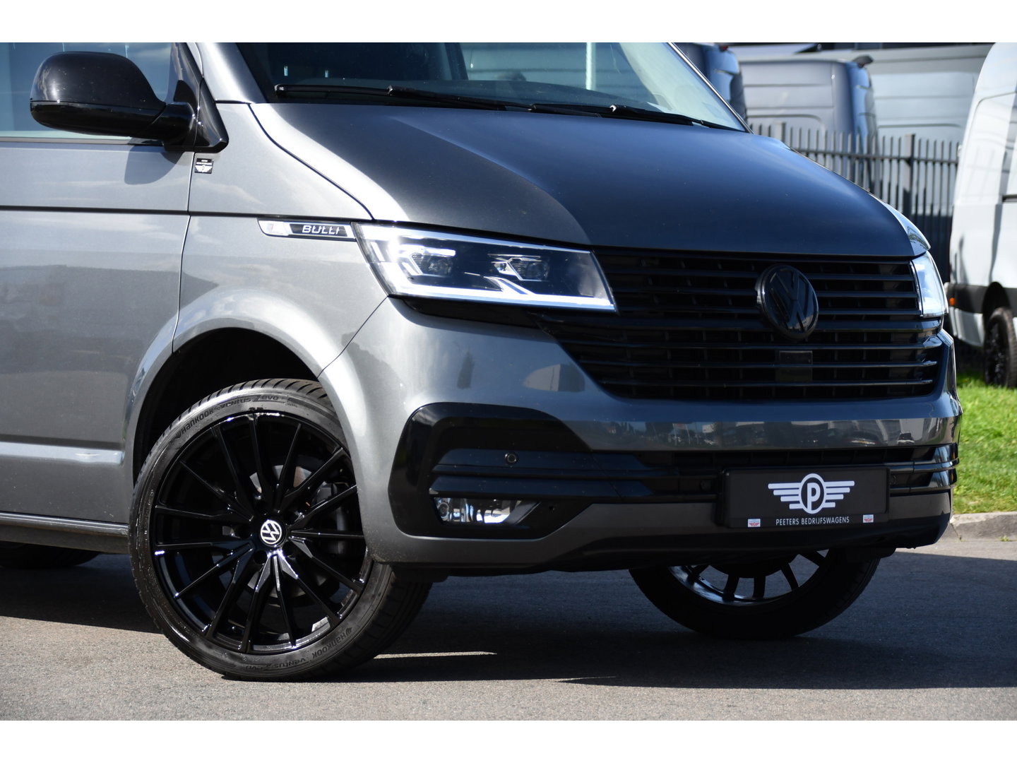 Volkswagen Transporter 2.0 TDI L2H1 Bulli Virtual, Adaptieve Cruise, Camera, Carplay, LED, 150pk, Stoelverwarming, Multimedia, Sensoren, Trekhaak, Uniek!