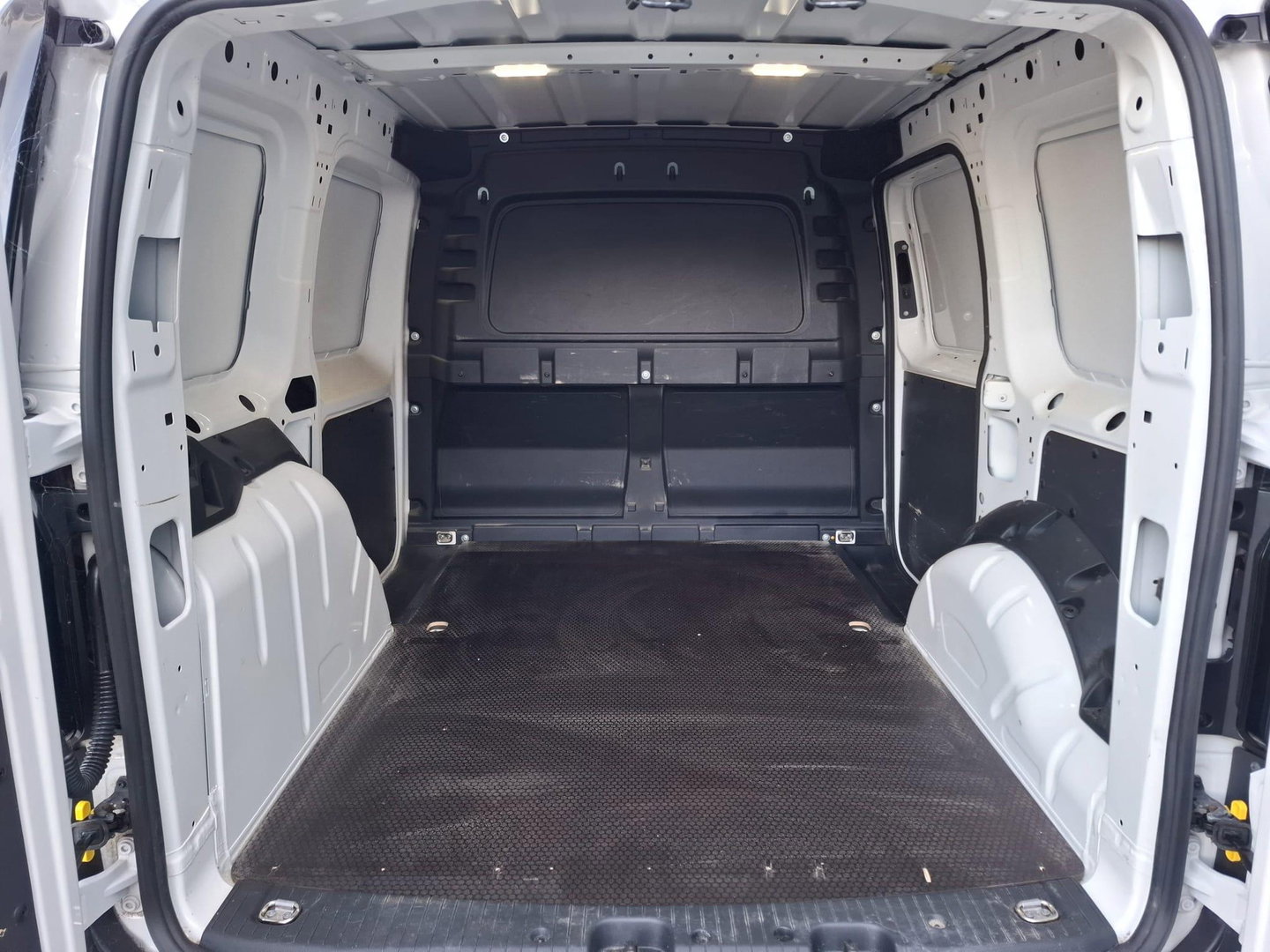 Volkswagen Caddy Cargo 2.0 TDI Trend AIRCO / CRUISE CONTROLE / N.A.P / TREKHAAK / EURO 6