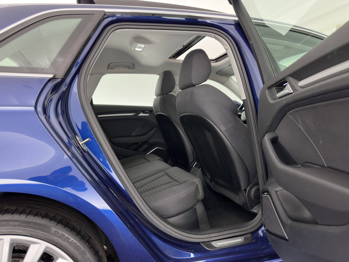 Audi A3 Sportback 1.4 e-tron PHEV Ambition Pro Line plus (Plug-in) Aut. *PANO | FULL-LED | BANG&OLUFSEN | SPORT-SEATS | DAB+ | KEYLESS | NAVI-FULLMAP | ECC | PDC | CRUISE | 18''ALU*
