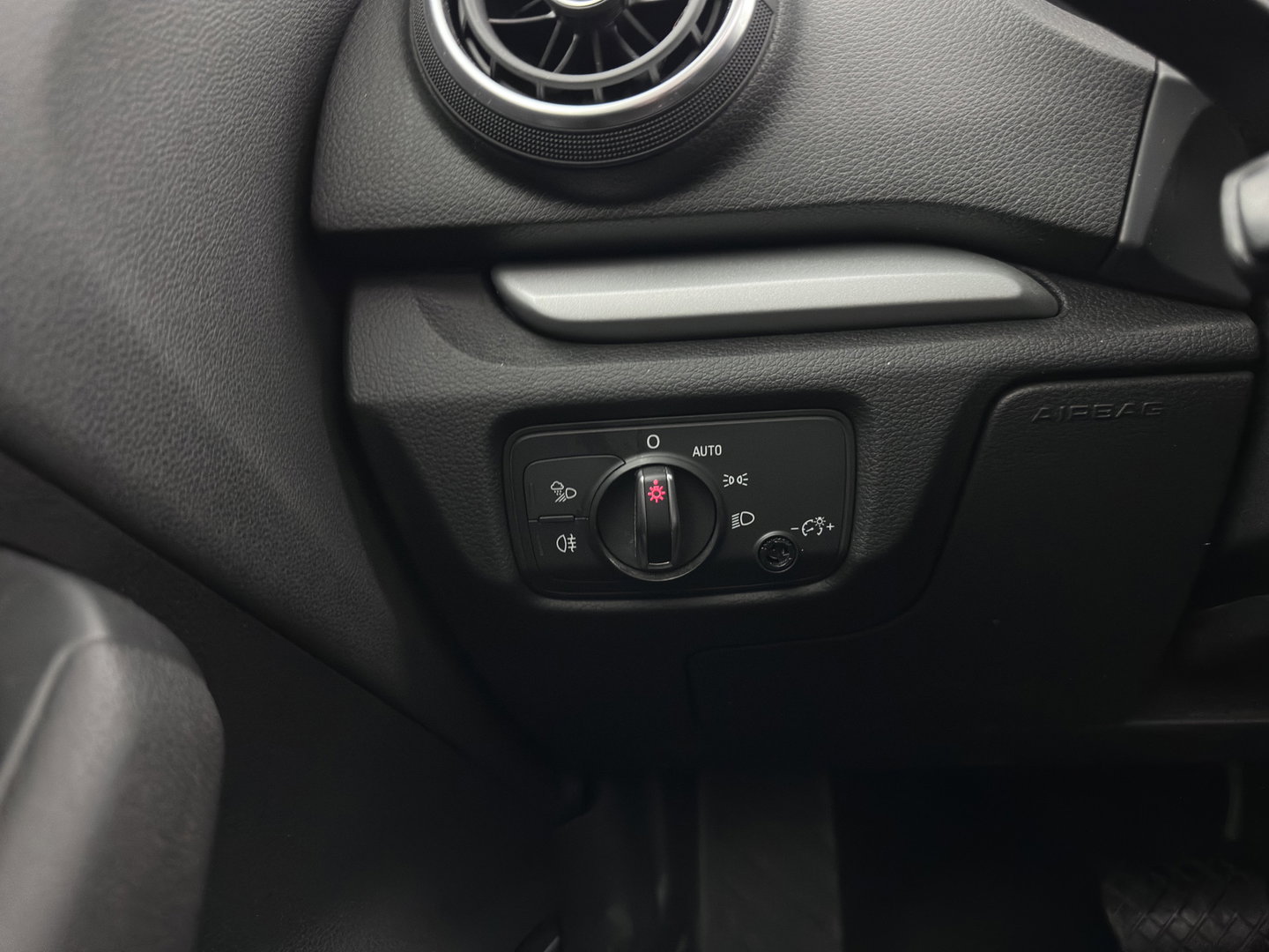 Audi A3 Sportback 1.4 e-tron PHEV Ambition Pro Line plus (Plug-in) Aut. *PANO | FULL-LED | BANG&OLUFSEN | SPORT-SEATS | DAB+ | KEYLESS | NAVI-FULLMAP | ECC | PDC | CRUISE | 18''ALU*