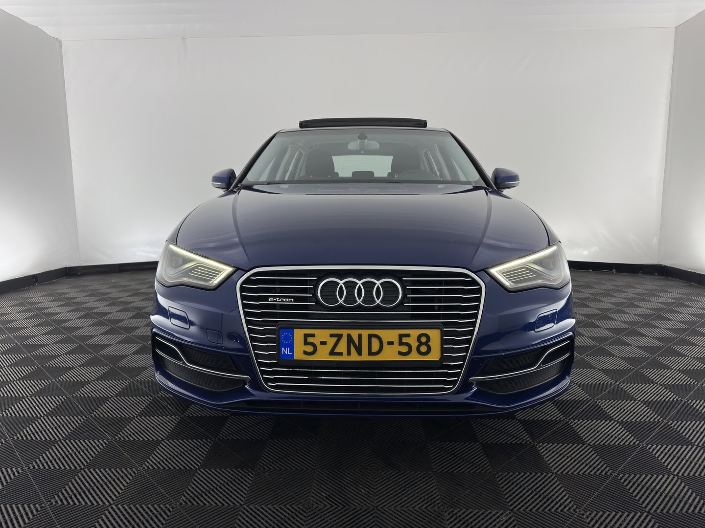 Audi A3 Sportback 1.4 e-tron PHEV Ambition Pro Line plus (Plug-in) Aut. *PANO | FULL-LED | BANG&OLUFSEN | SPORT-SEATS | DAB+ | KEYLESS | NAVI-FULLMAP | ECC | PDC | CRUISE | 18''ALU*