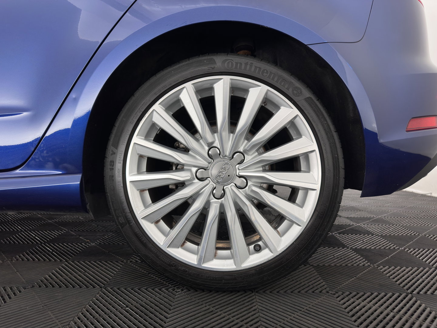 Audi A3 Sportback 1.4 e-tron PHEV Ambition Pro Line plus (Plug-in) Aut. *PANO | FULL-LED | BANG&OLUFSEN | SPORT-SEATS | DAB+ | KEYLESS | NAVI-FULLMAP | ECC | PDC | CRUISE | 18''ALU*