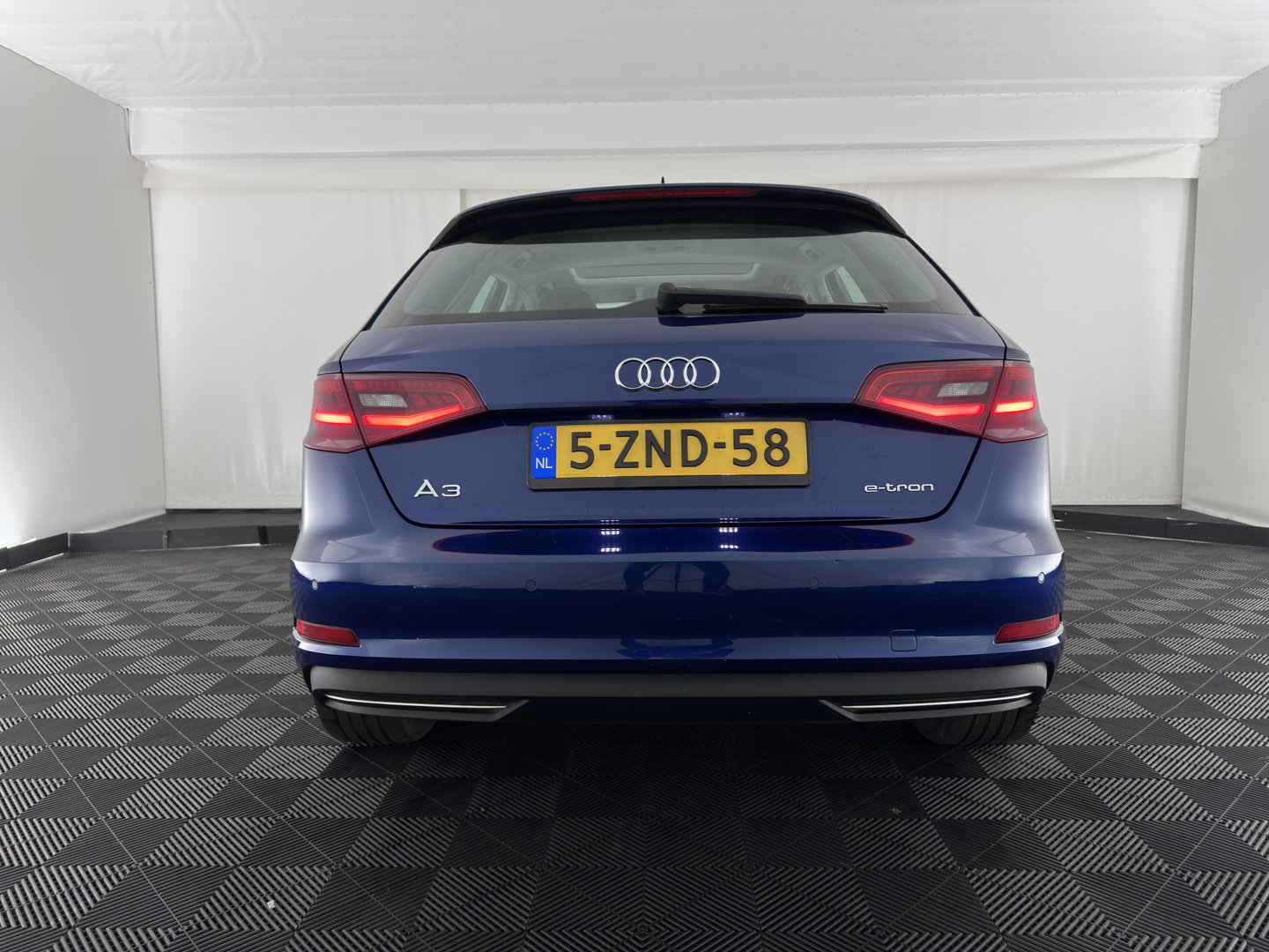 Audi A3 Sportback 1.4 e-tron PHEV Ambition Pro Line plus (Plug-in) Aut. *PANO | FULL-LED | BANG&OLUFSEN | SPORT-SEATS | DAB+ | KEYLESS | NAVI-FULLMAP | ECC | PDC | CRUISE | 18''ALU*