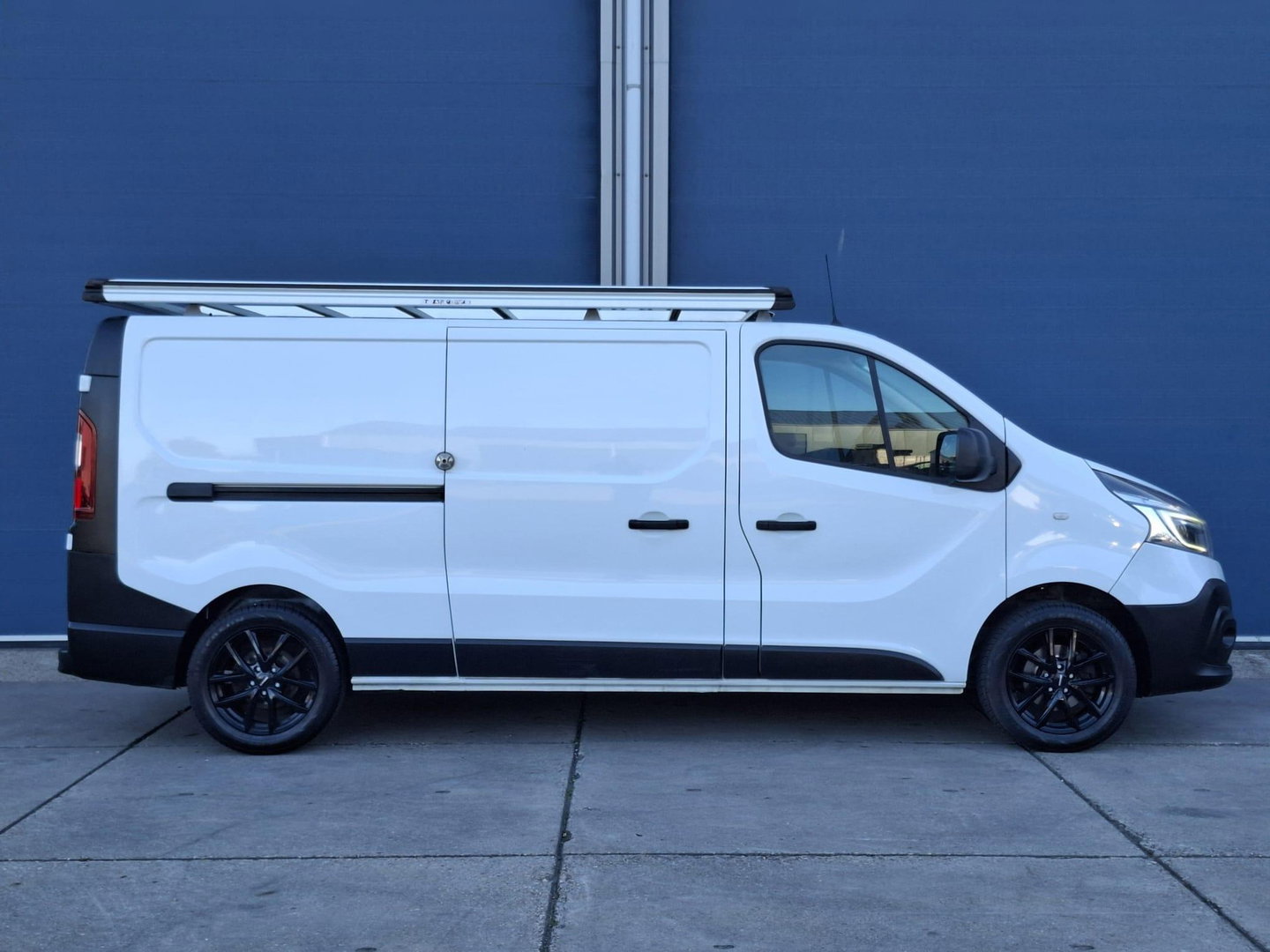 Renault Trafic 2.0 dCi 120 T29 L2H1 Luxe AIRCO / KASTEN INRICHTING / 3 ZITS / IMPERIAL / EURO 6