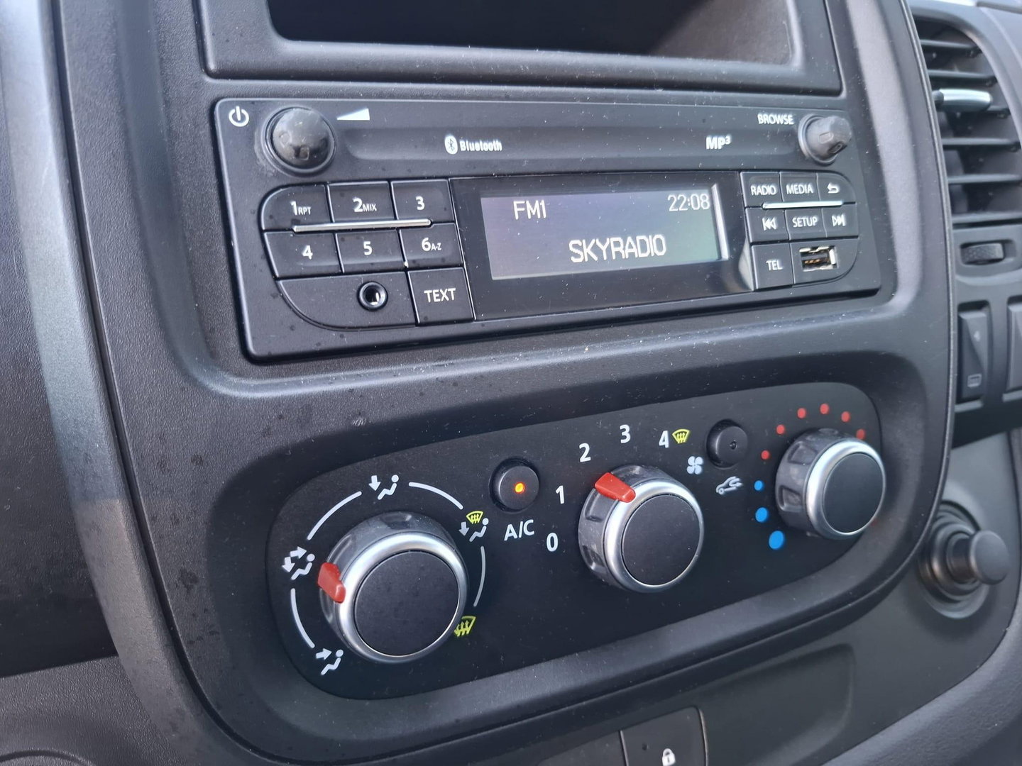 Renault Trafic 2.0 dCi 120 T29 L2H1 Luxe AIRCO / KASTEN INRICHTING / 3 ZITS / IMPERIAL / EURO 6