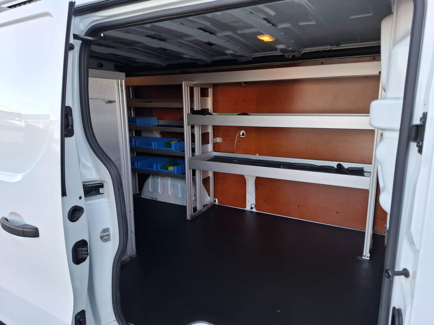 Renault Trafic 2.0 dCi 120 T29 L2H1 Luxe AIRCO / KASTEN INRICHTING / 3 ZITS / IMPERIAL / EURO 6