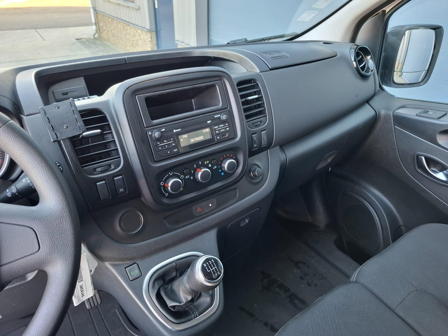 Renault Trafic 2.0 dCi 120 T29 L2H1 Luxe AIRCO / KASTEN INRICHTING / 3 ZITS / IMPERIAL / EURO 6