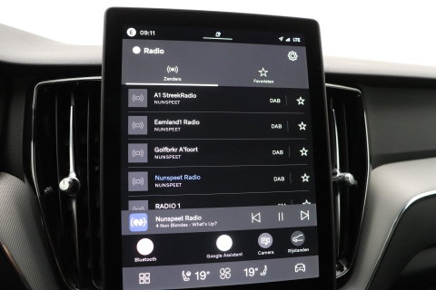 Volvo XC60 T6 Plus Black Edition | Harman/Kardon | Pilot Assist | Panoramadak | 360° Camera | Head-Up | Stoel+Stuurverwarming | 21 Inch