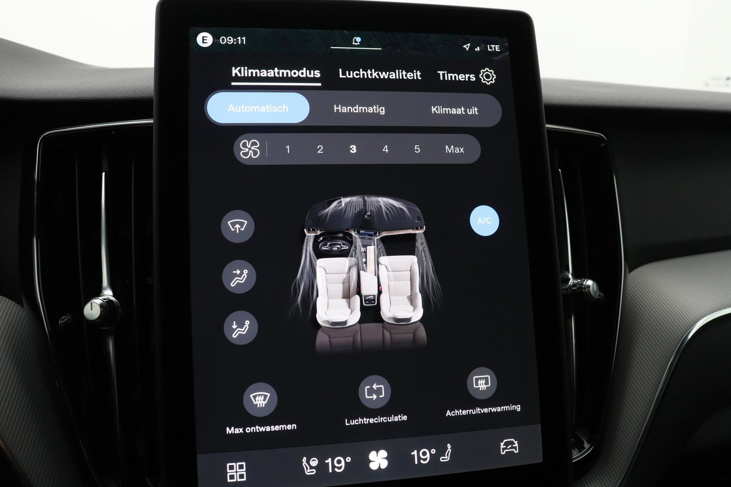 Volvo XC60 T6 Plus Black Edition | Harman/Kardon | Pilot Assist | Panoramadak | 360° Camera | Head-Up | Stoel+Stuurverwarming | 21 Inch