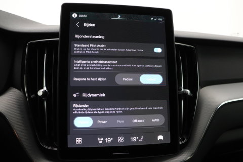 Volvo XC60 T6 Plus Black Edition | Harman/Kardon | Pilot Assist | Panoramadak | 360° Camera | Head-Up | Stoel+Stuurverwarming | 21 Inch