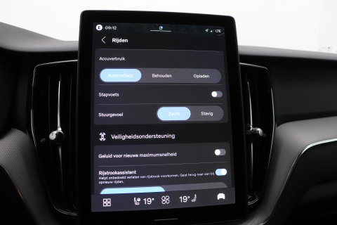 Volvo XC60 T6 Plus Black Edition | Harman/Kardon | Pilot Assist | Panoramadak | 360° Camera | Head-Up | Stoel+Stuurverwarming | 21 Inch