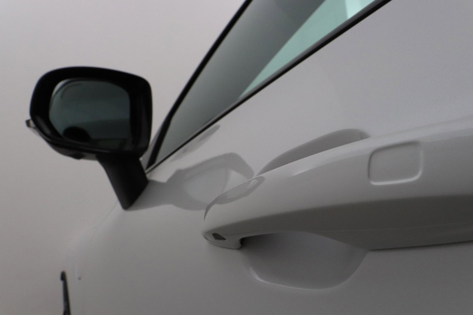 Volvo XC60 T6 Plus Black Edition | Harman/Kardon | Pilot Assist | Panoramadak | 360° Camera | Head-Up | Stoel+Stuurverwarming | 21 Inch
