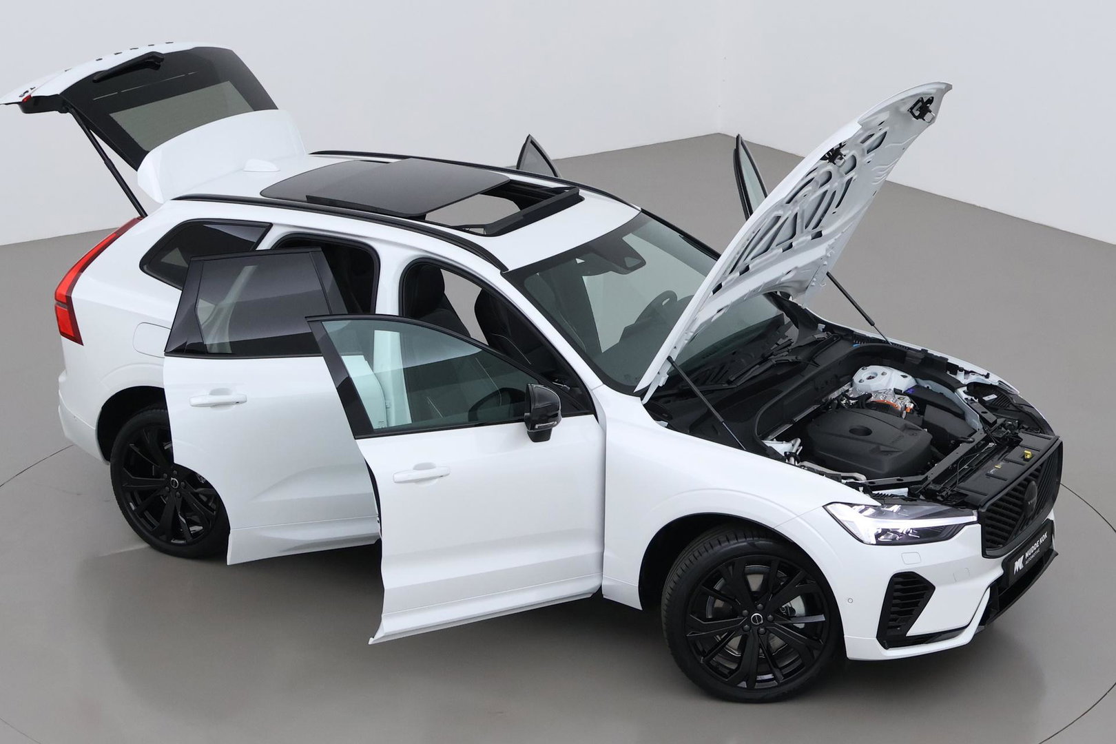 Volvo XC60 T6 Plus Black Edition | Harman/Kardon | Pilot Assist | Panoramadak | 360° Camera | Head-Up | Stoel+Stuurverwarming | 21 Inch