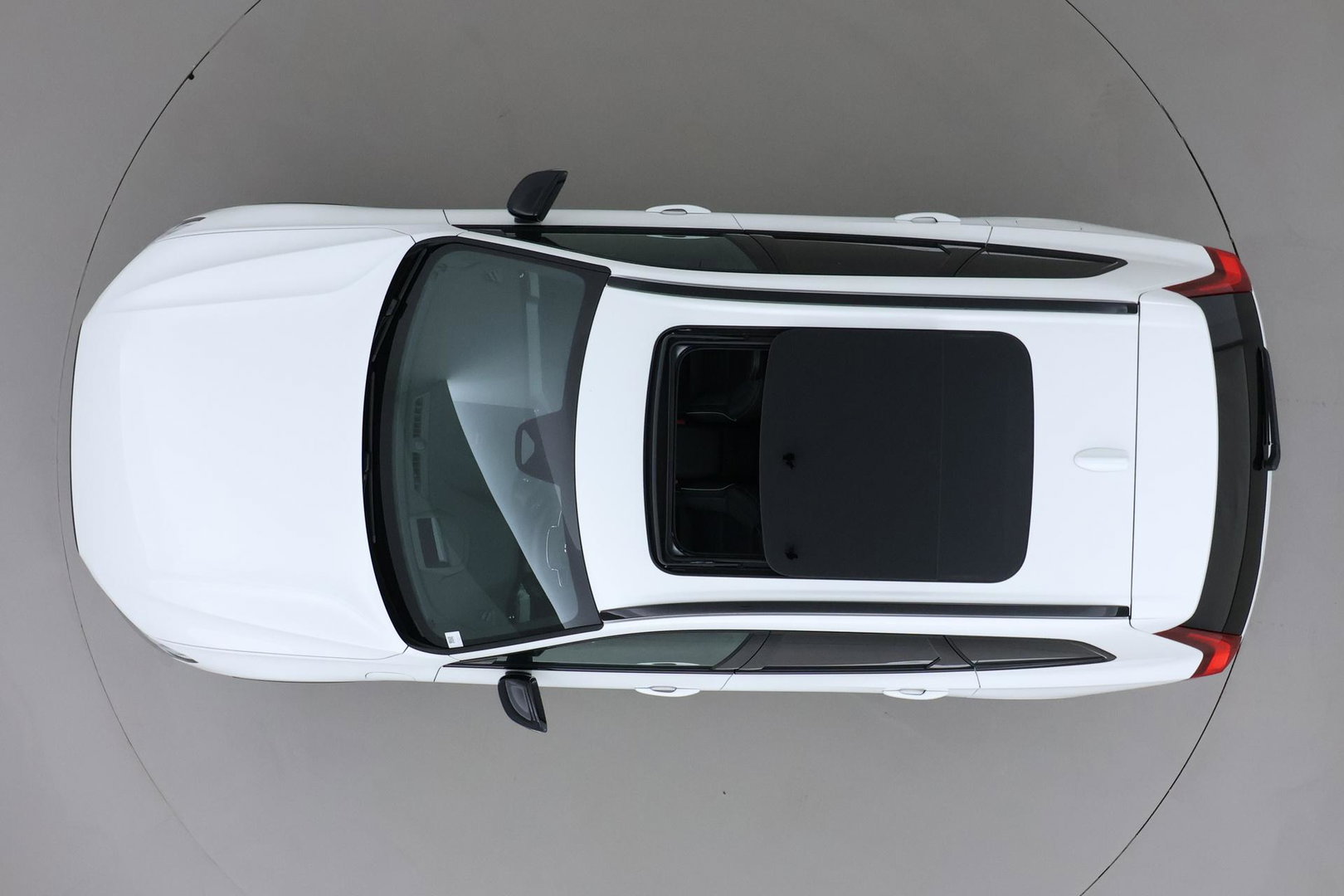 Volvo XC60 T6 Plus Black Edition | Harman/Kardon | Pilot Assist | Panoramadak | 360° Camera | Head-Up | Stoel+Stuurverwarming | 21 Inch