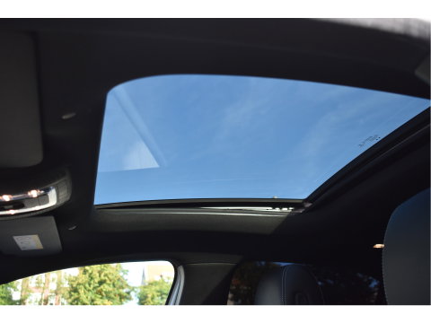 Mercedes-Benz A-Klasse 250 e Business Solution AMG Limited 218 pk | Zéér vol | 360 gr.camera | Massagestoelen | Pano | Elekt.stoelen memory | Burmester | Sfeerverlichting | Full LED