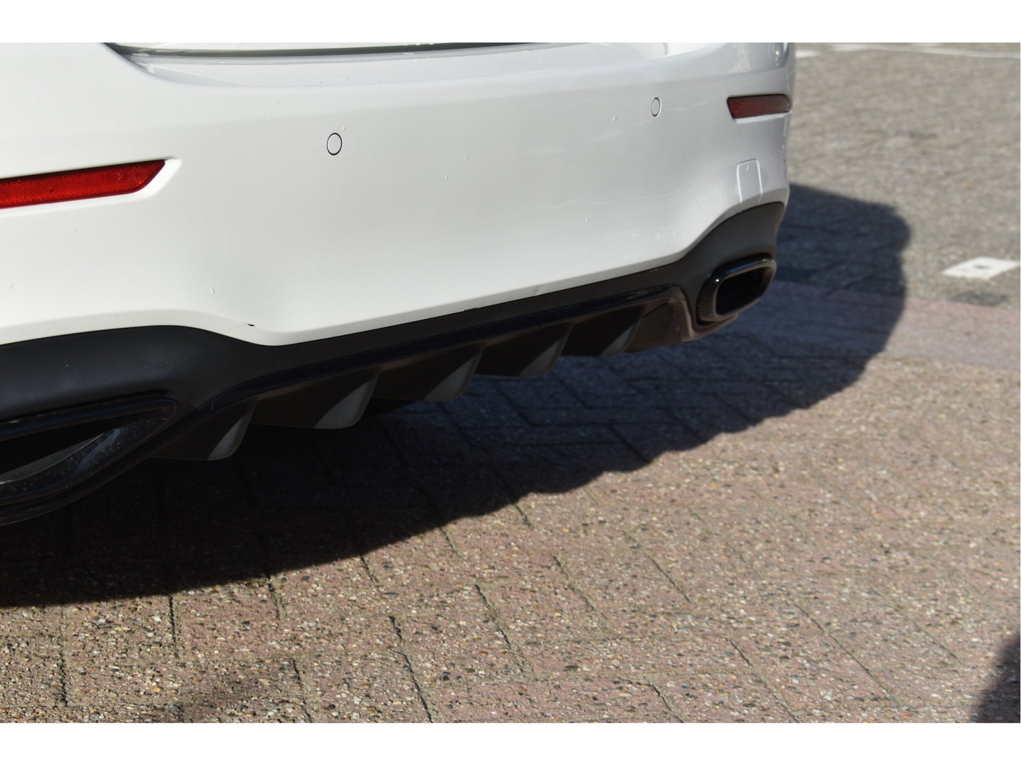Mercedes-Benz A-Klasse 250 e Business Solution AMG Limited 218 pk | Zéér vol | 360 gr.camera | Massagestoelen | Pano | Elekt.stoelen memory | Burmester | Sfeerverlichting | Full LED