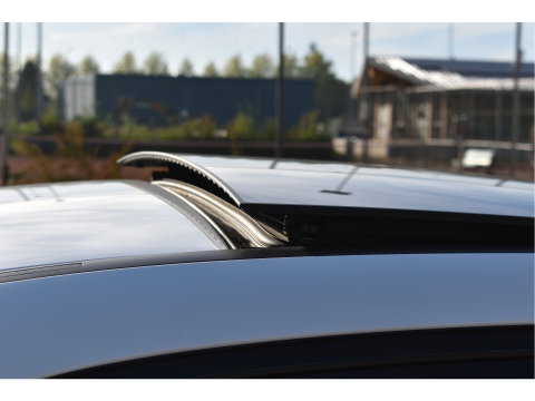 Mercedes-Benz A-Klasse 250 e Business Solution AMG Limited 218 pk | Zéér vol | 360 gr.camera | Massagestoelen | Pano | Elekt.stoelen memory | Burmester | Sfeerverlichting | Full LED