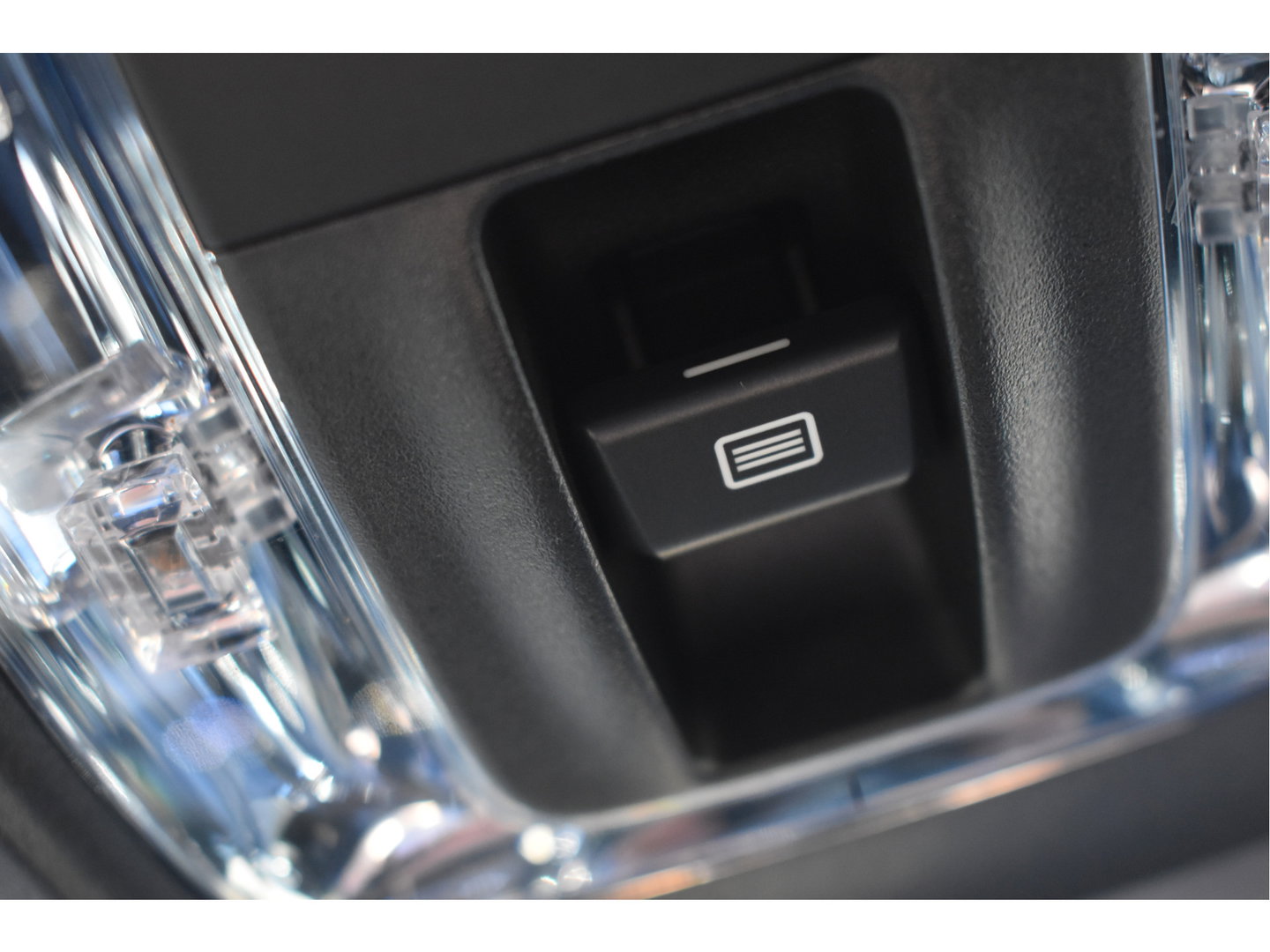 Mercedes-Benz A-Klasse 250 e Business Solution AMG Limited 218 pk | Zéér vol | 360 gr.camera | Massagestoelen | Pano | Elekt.stoelen memory | Burmester | Sfeerverlichting | Full LED